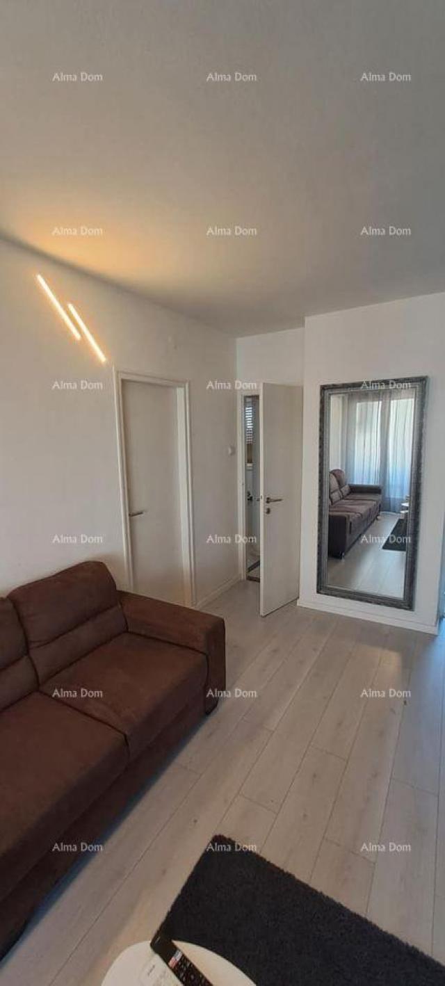 Wohnung Zum Verkauf steht eine 2-Zimmer-Wohnung in Pula. Kaštanjer.