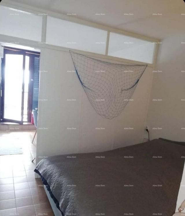 Stan Prodaje se apartman, 34 m2, u Dugoj Uvali u prvom redu do mora