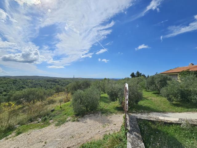 Istarska vila s otvorenim pogledom na bujštinu i more