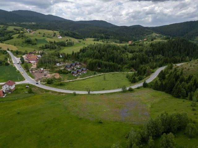 Prodaje se građevinsko zemljište 495, 82 m2, Drmanovići, Nova Varoš