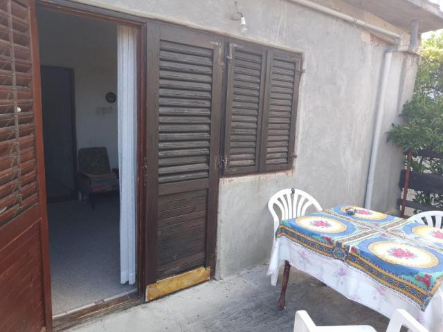 For sale: three-story house 140 m2 near the beach, Bar