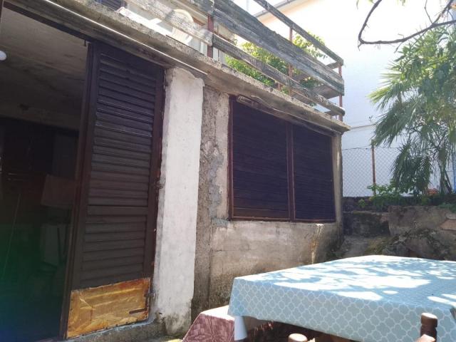 For sale: three-story house 140 m2 near the beach, Bar