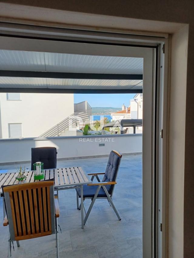 CRIKVENICA, HRUSTA - dva apartmana s pogledom na more