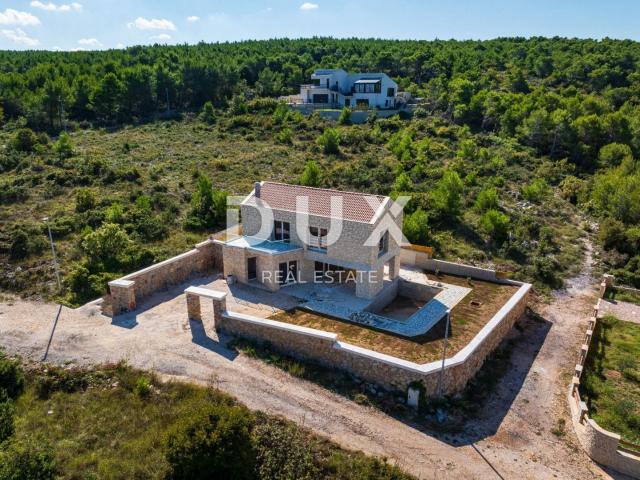 ZADAR, NOVIGRAD - High-quality stone house 150 m from the sea