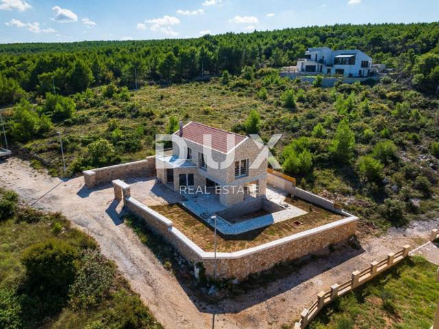 ZADAR, NOVIGRAD - High-quality stone house 150 m from the sea