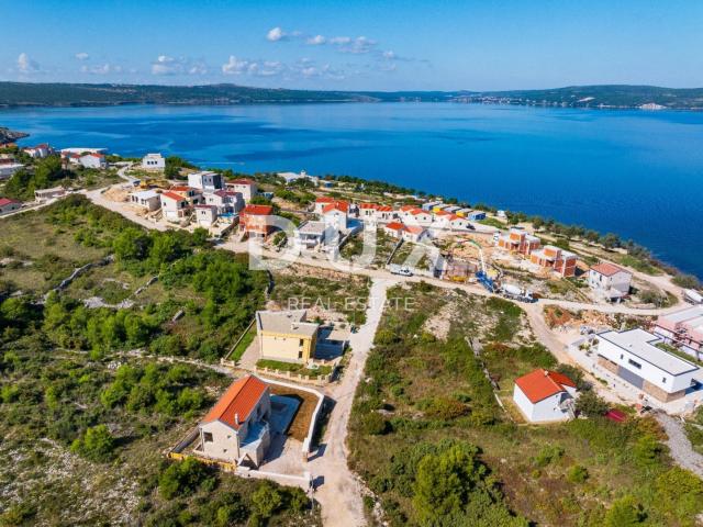 ZADAR, NOVIGRAD - High-quality stone house 150 m from the sea