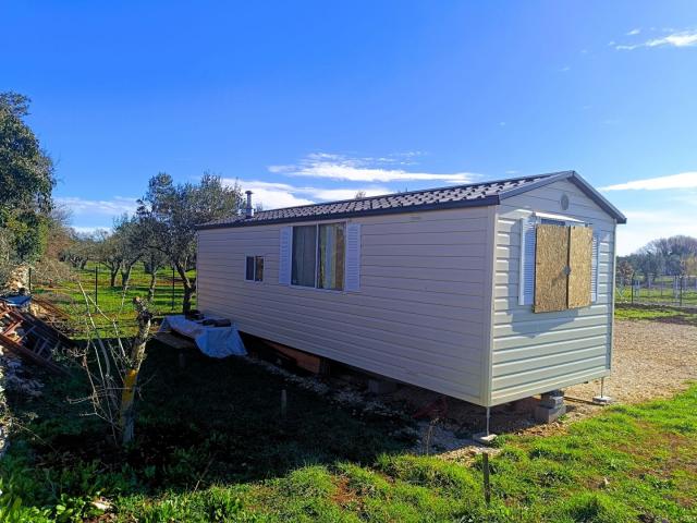 ISTRIA, FAŽANA Land with a mobile home, electricity, water - 700 m FROM THE SEA!!