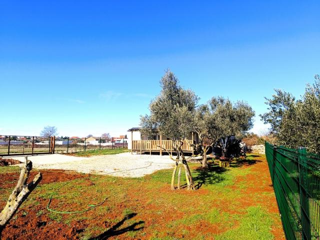 ISTRIA, FAŽANA Land with a mobile home, electricity, water - 700 m FROM THE SEA!!