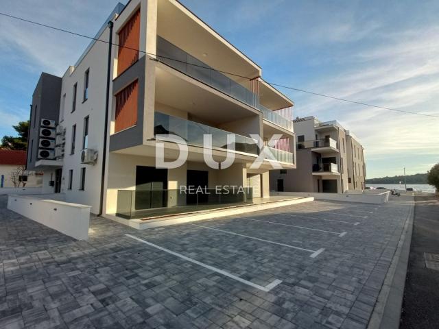 ŠIBENIK, VODICE - Predivan penthouse S8 pokraj mora