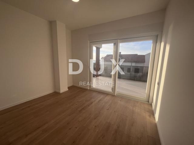 ŠIBENIK, VODICE - Predivan penthouse S8 pokraj mora