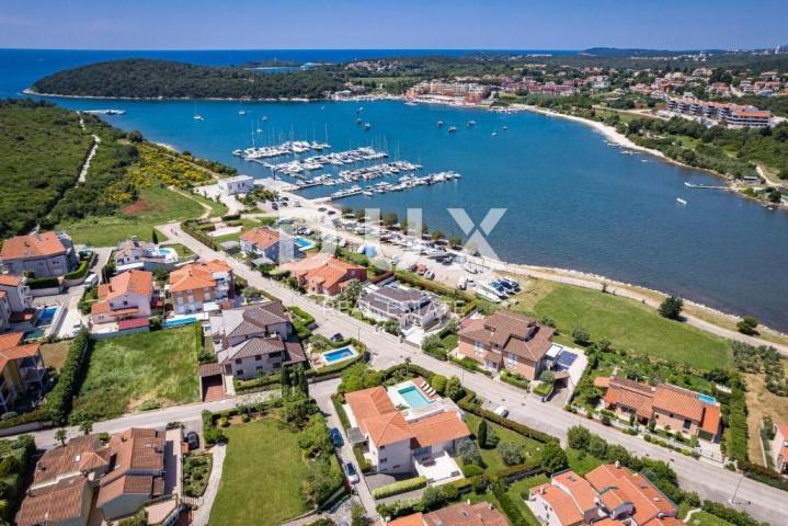 ISTRA, BANJOLE - Neponovljiva obiteljska vila na 200m od plaže