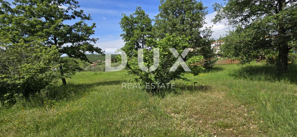 ISTRIA, ROVINJ - Building plot with a building of 40 m2