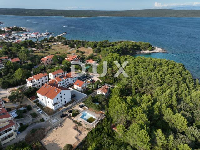 MALI LOŠINJ, NEREZINE - Prekrasan dvoetažni apartman, 80m od uvale!