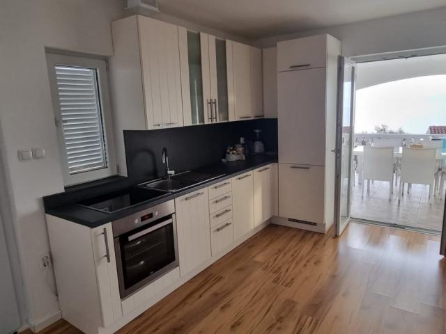 OTOK KRK, NJIVICE - 3-sobni apartman s pogledom na more