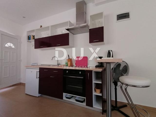 ISTRA, ROVINJ - Apartmanska kuća na samo 40m od mora!