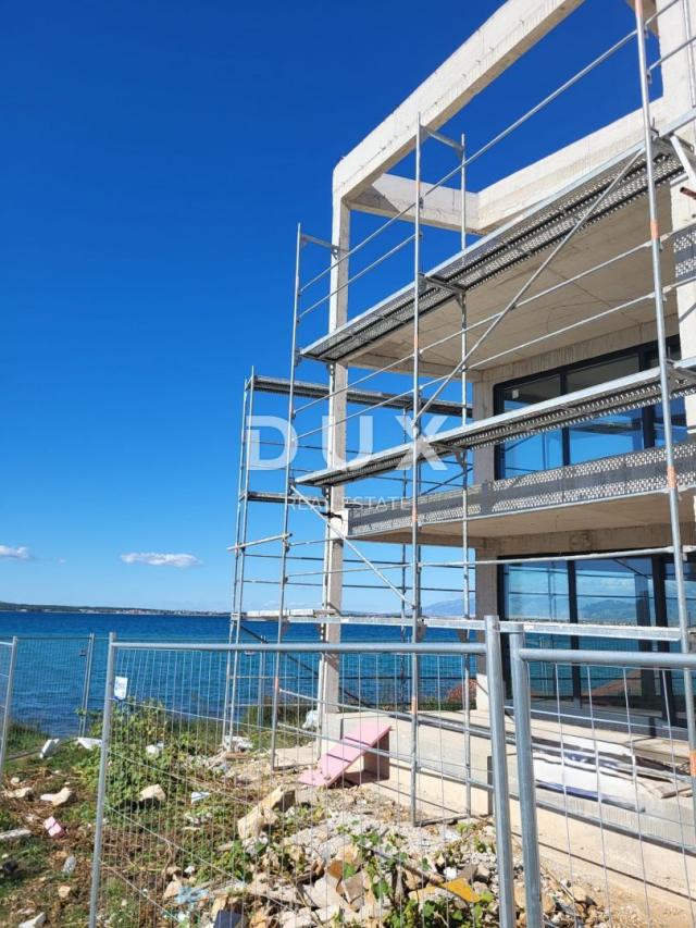 PRIVLAKA, ZADAR - S7 Luxury new building in the first row to the sea