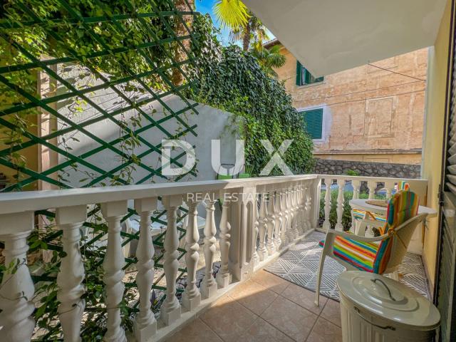 OPATIJA, CENTER - beautiful 2 bedroom apartment with terrace and parking in the center of Opatija, 1