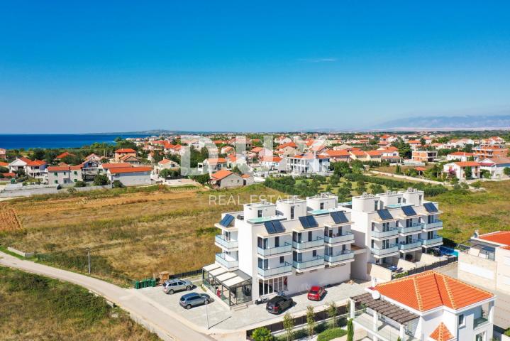 ZADAR, PRIVLAKA – Ihre Traumvilla: Meerblick, Whirlpool auf dem Dach und nur 100 m zum Strand! R2