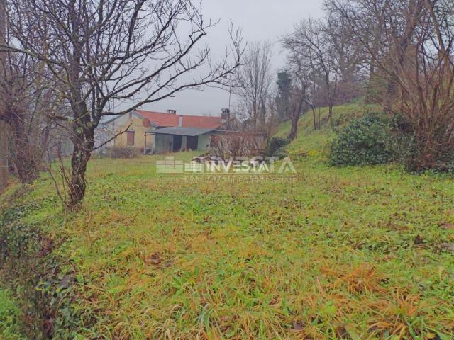 Pazin, house for adaptation, 120 m2, garage