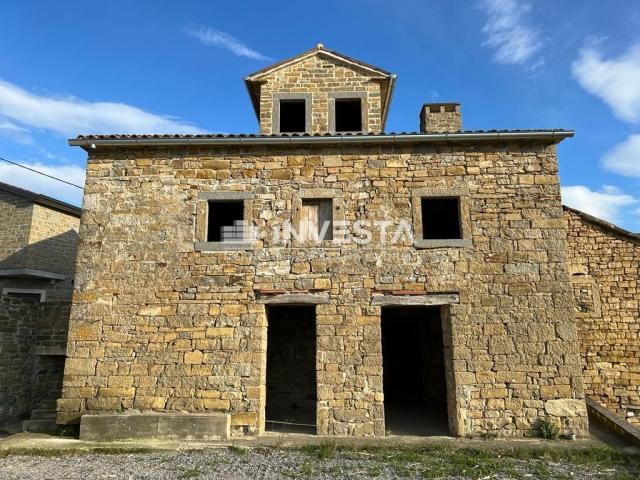 Motovun area, unique Istrian stone house with a wonderful view