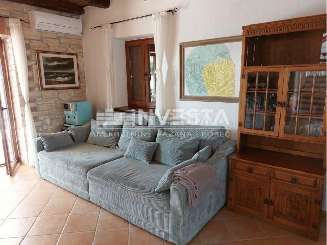 Surroundings of Svetvinčent, beautiful rustic villa with pool 155 m2, 4 bedrooms