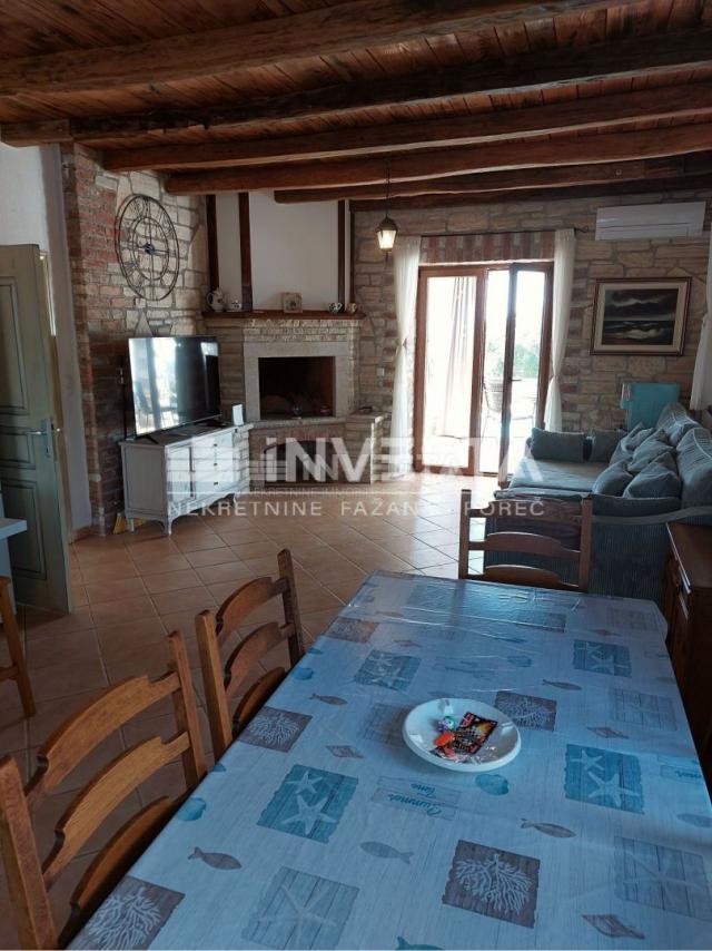 Surroundings of Svetvinčent, beautiful rustic villa with pool 155 m2, 4 bedrooms