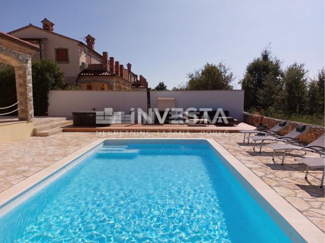 Surroundings of Svetvinčent, beautiful rustic villa with pool 155 m2, 4 bedrooms