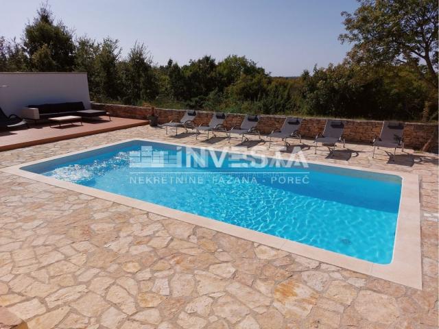 Surroundings of Svetvinčent, beautiful rustic villa with pool 155 m2, 4 bedrooms