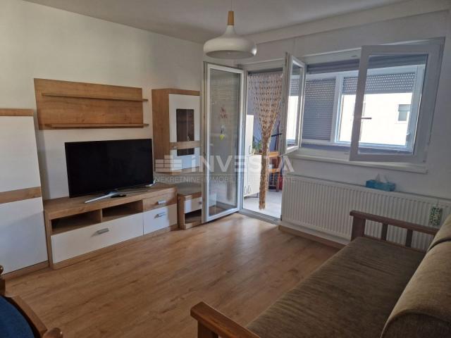 Pula, Monvidal, spacious apartment on the 1st floor of a new building with an elevator, garage