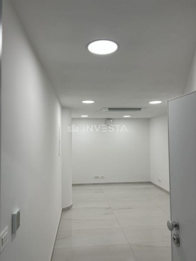 Pula, office space in the city center