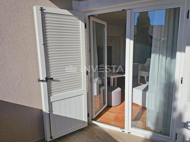 Medulin, apartment 72.35 m2 in prime location, 2BR+LR, 200 m from the sea