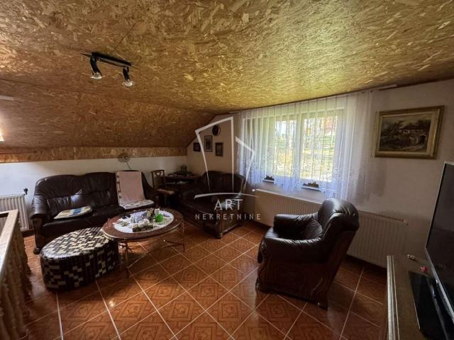 Užice, Bela zemlja, 20 ari, 2 kuće 591m2 ID#9007