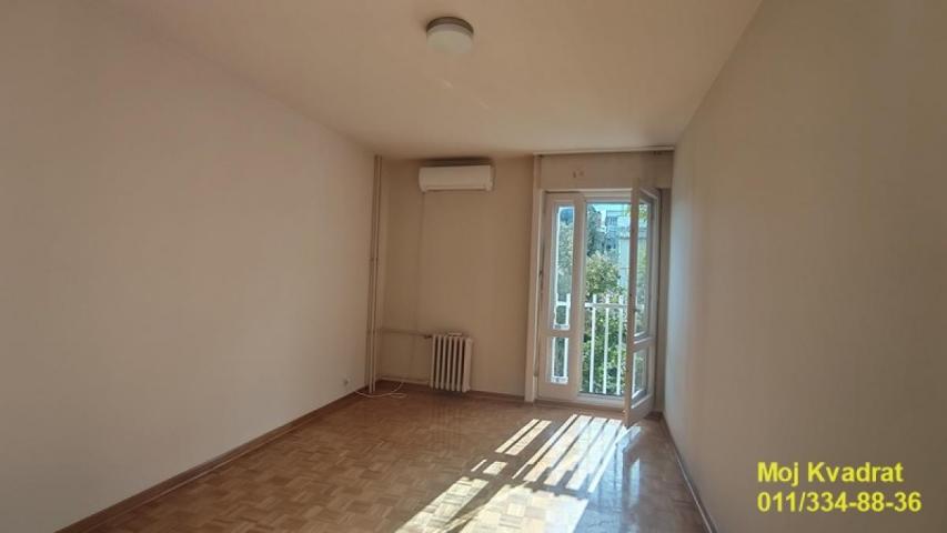 Novi Beograd, Blok 30 - Bulevar Mihajla Pupina, 81m2