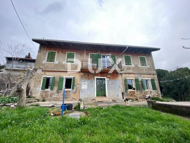 RIJEKA, KOZALA – freistehende alte italienische Villa aus dem Jahr 1912 mit Meerblick und 2.383 m2 G