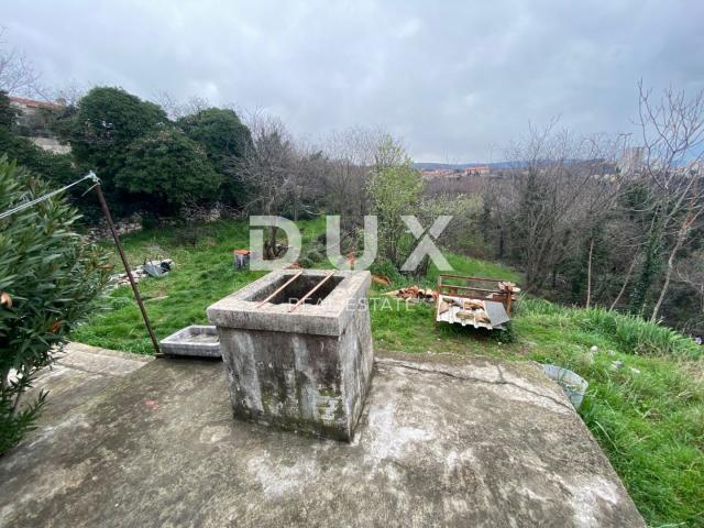 RIJEKA, KOZALA – freistehende alte italienische Villa aus dem Jahr 1912 mit Meerblick und 2.383 m2 G