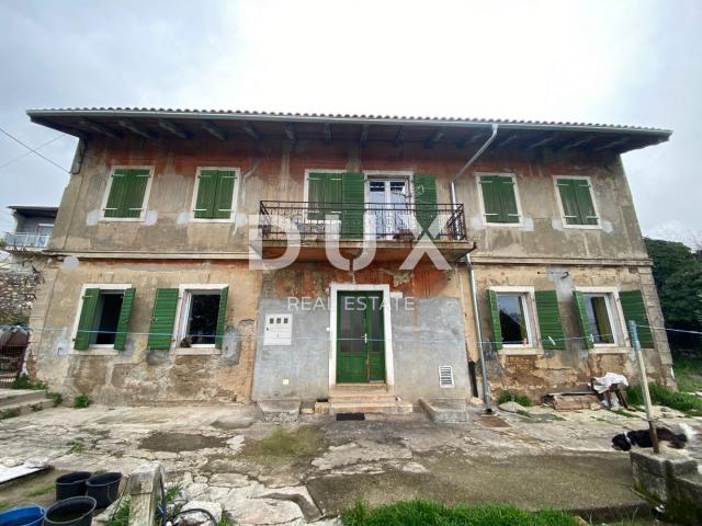 RIJEKA, KOZALA – freistehende alte italienische Villa aus dem Jahr 1912 mit Meerblick und 2.383 m2 G