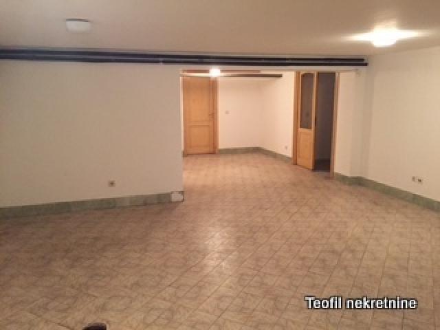 SAVSKI VENAC SENJAK 550m2 , 80+G na 7a , 7200e