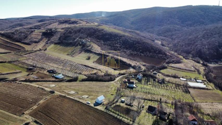 Odlican plac za vikendicu u Bukovcu