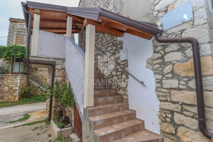 Istria, Brtonigla, Beautiful terraced house in a quiet street!