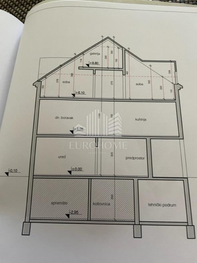 Haus Kruge, Trnje, 303m2