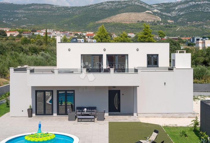 House Kaštel Novi, Kaštela, 225m2