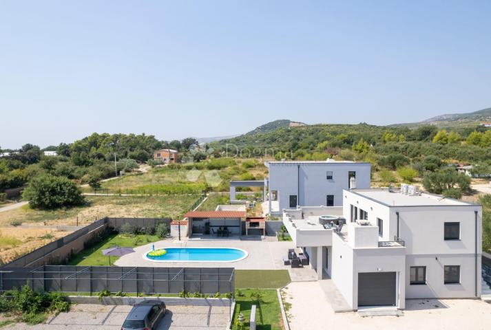 House Kaštel Novi, Kaštela, 225m2