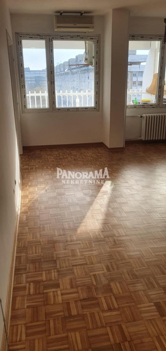 Novi Beograd-Blok 30, 4. 0, 92m2, uknjižen ID#3142