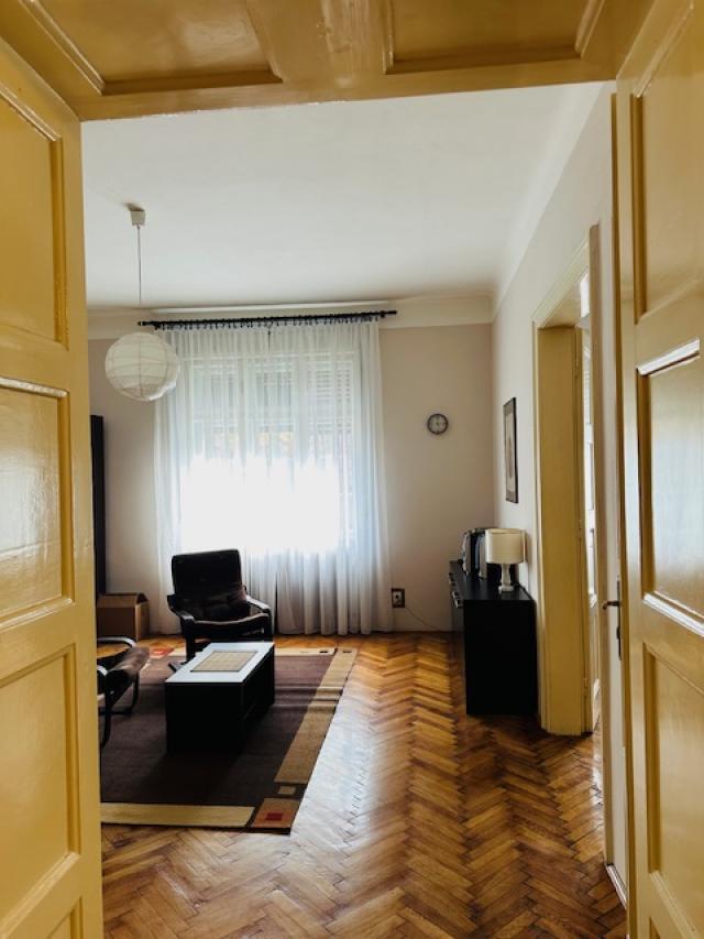 STARI GRAD SKUPSTINA 113m2 , T , 1690e