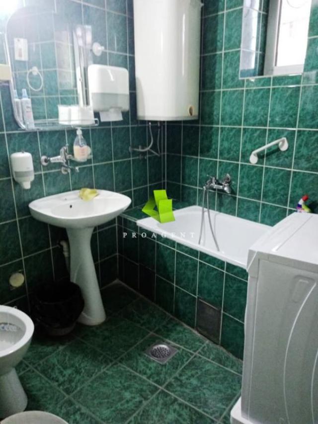 Polunamešten duplex kod crkve Sveti Luka ID#5494