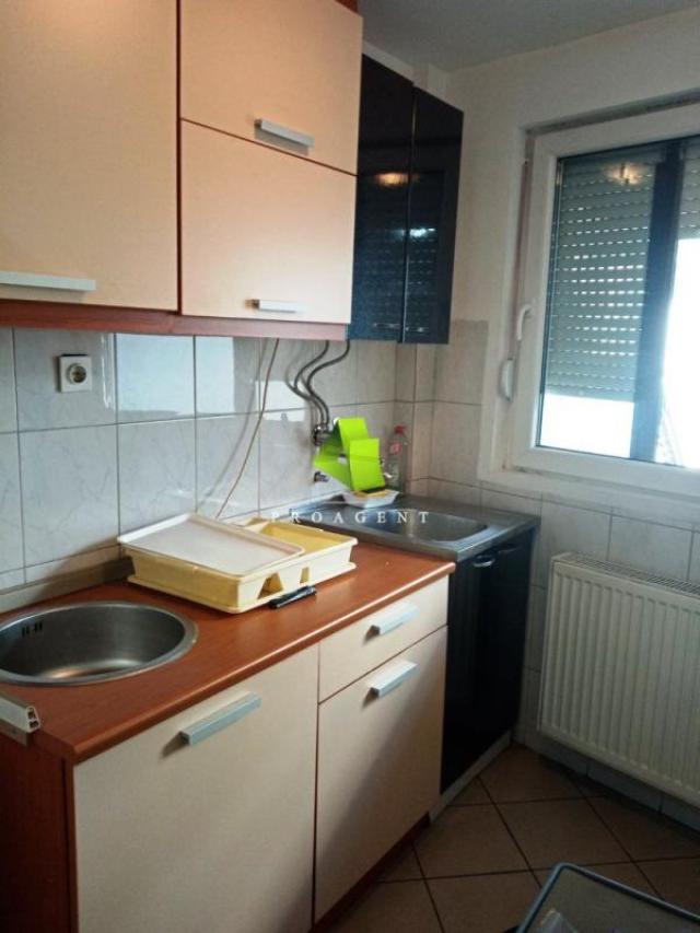 Polunamešten duplex kod crkve Sveti Luka ID#5494