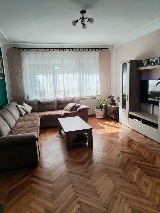 SOMBOR - Kuća 176 m2 na parceli od 362 m2