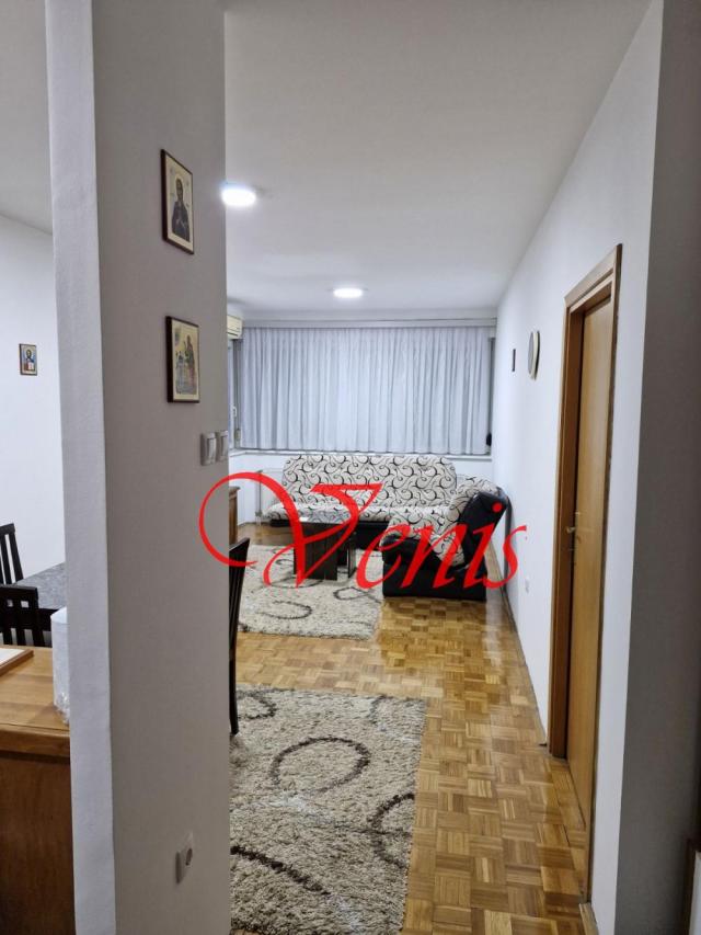 Nova Detelinara Dr Svetislava Kasapinovića 40 m2 - 400 Evra USELJIV ID#2391