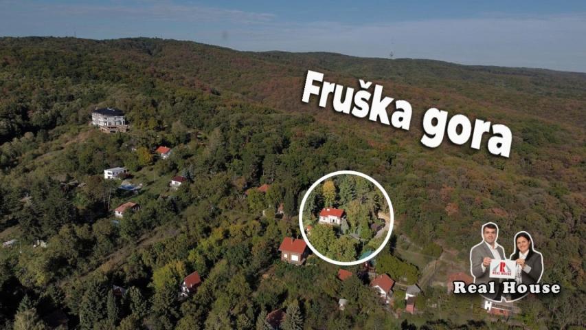 Kuća na Fruskoj gori sa mini spa zonom i parkom prirode