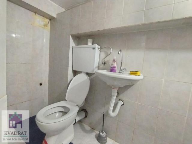 IZDAVANJE! Lokal 65 m², Obrenovac –200€